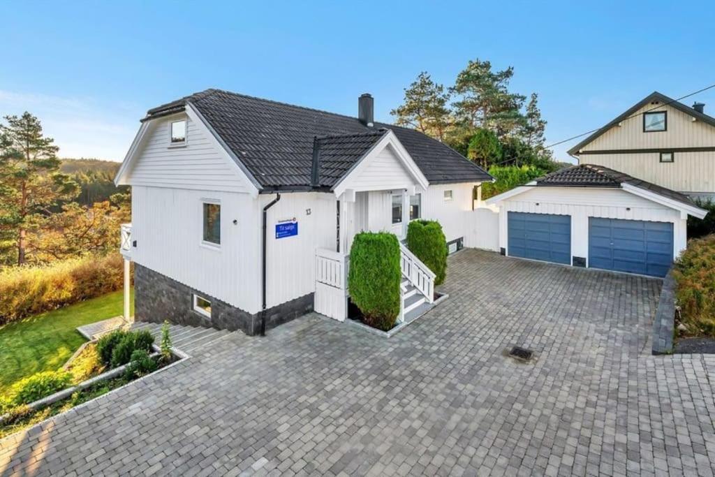 Romslig Og Fin Leilighet 17 Min Til Kristiansand Centrum Nodeland Luaran gambar